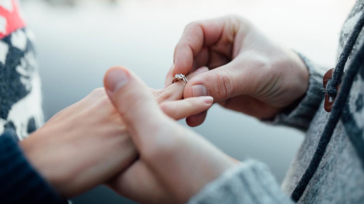 Inelul de logodna si implicatiile sale – ghid practic privind alegerea celui potrivit