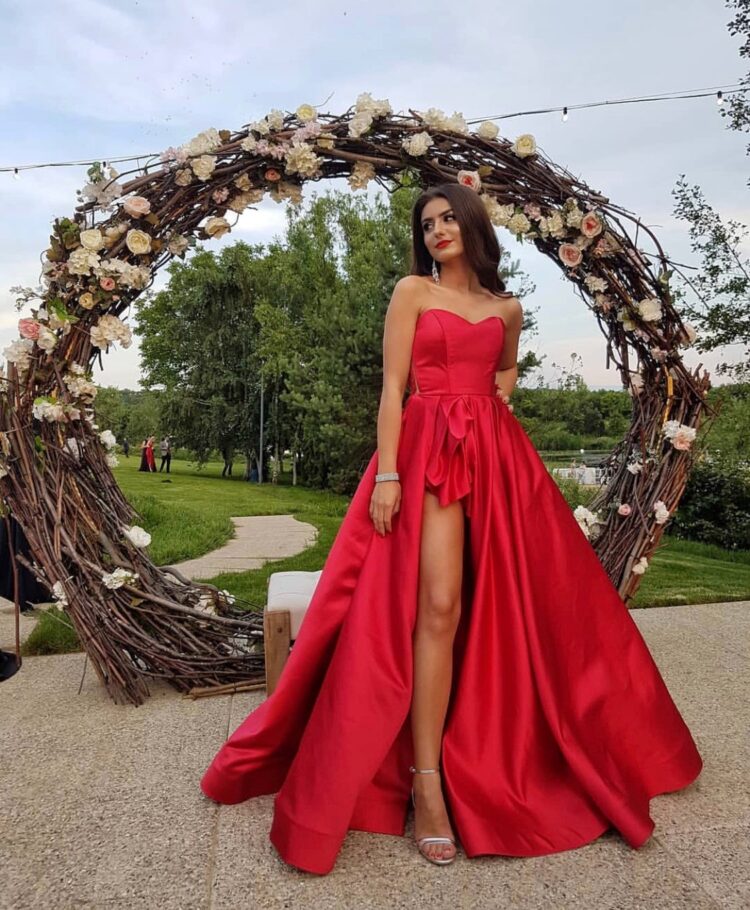 Rochii de seara cu stil, semnate Georgiana Iordache. Sfaturi pentru alegeri ireprosabile