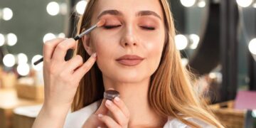 Cum să alegi scaunul de makeup ideal pentru salonul tău
