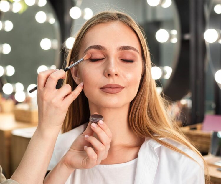 Cum să alegi scaunul de makeup ideal pentru salonul tău